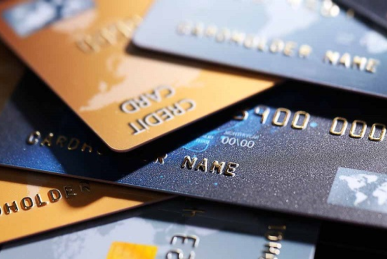 cartões de crédito descontinuados recentemente