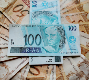Como sacar o FGTS retido de empregos anteriores em 2025