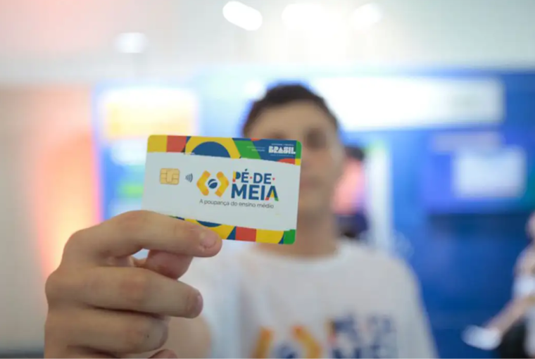Pé-de-Meia: como funciona o programa que paga até R$ 9.200 a estudantes