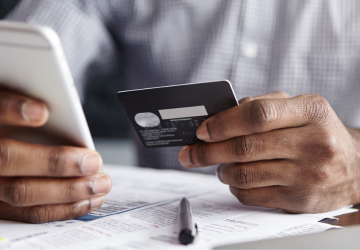 Os melhores cartões de crédito para a Black Friday 2025