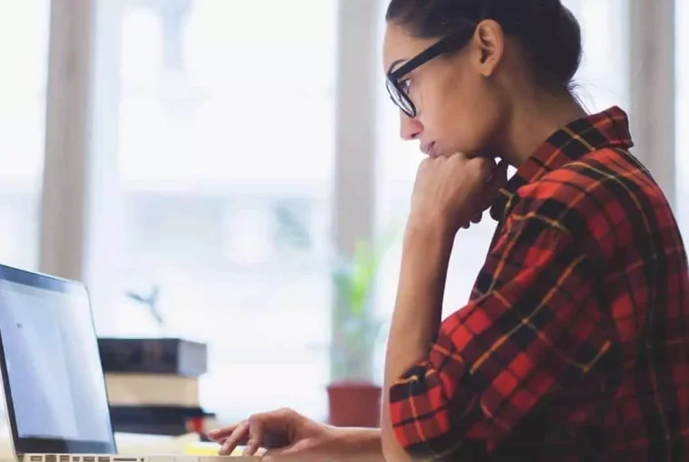 Conta negativa pode ser encerrada? Descubra seus direitos